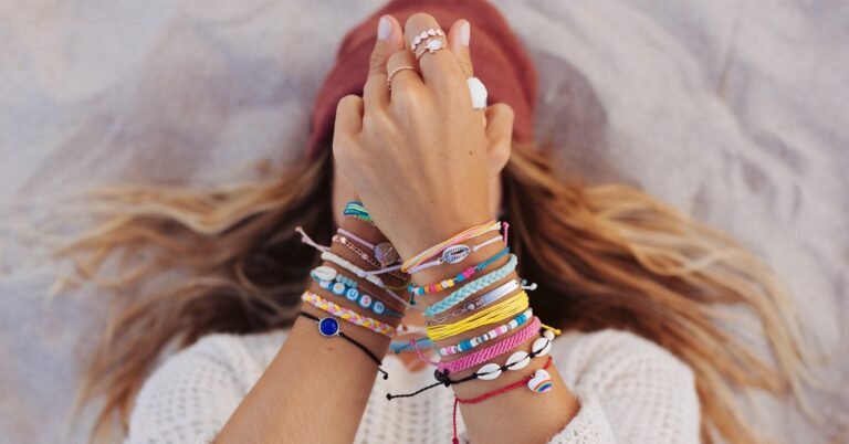 Cómo conseguir un código de descuento para Pura Vida Clothes