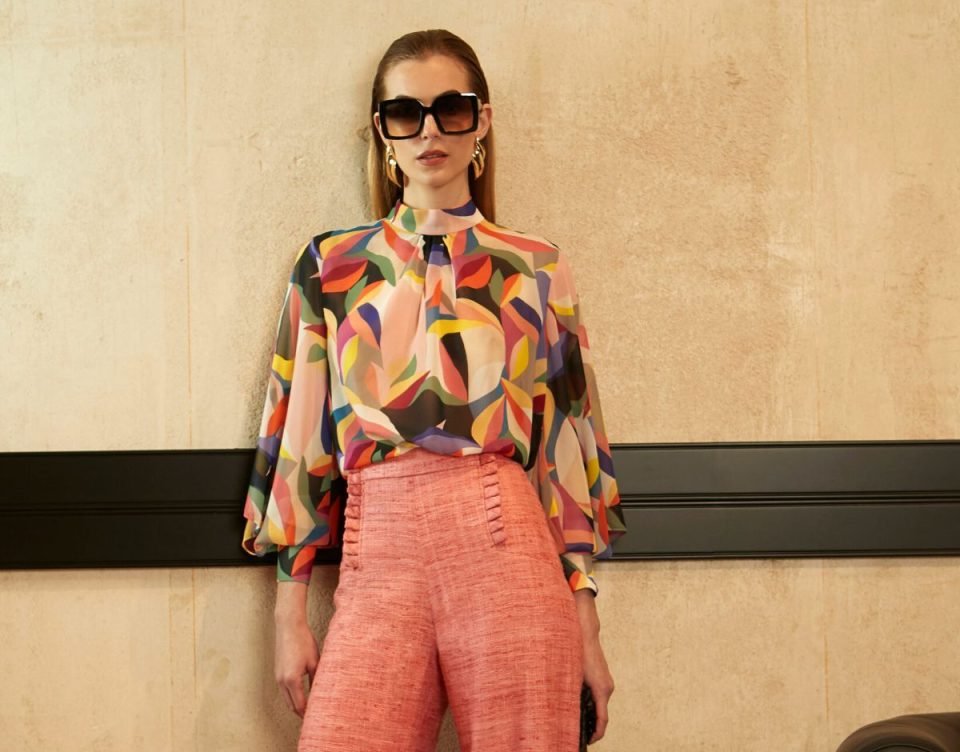 como elegir conjuntos de pantalon y blusa elegantes para ocasiones especiales