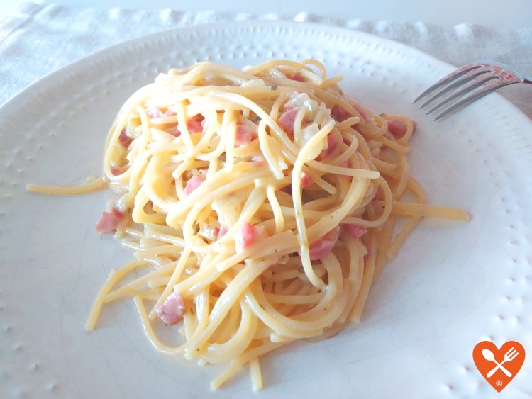 Cómo preparar una salsa carbonara fácil sin nata en pocos pasos