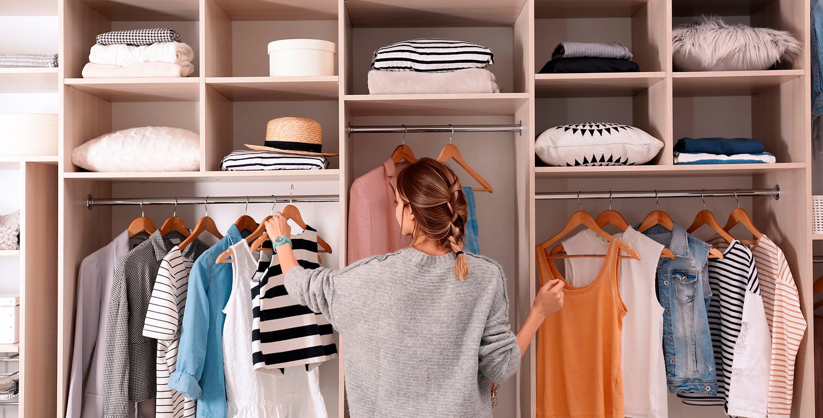 como puedo ordenar eficientemente el armario de ropa en casa