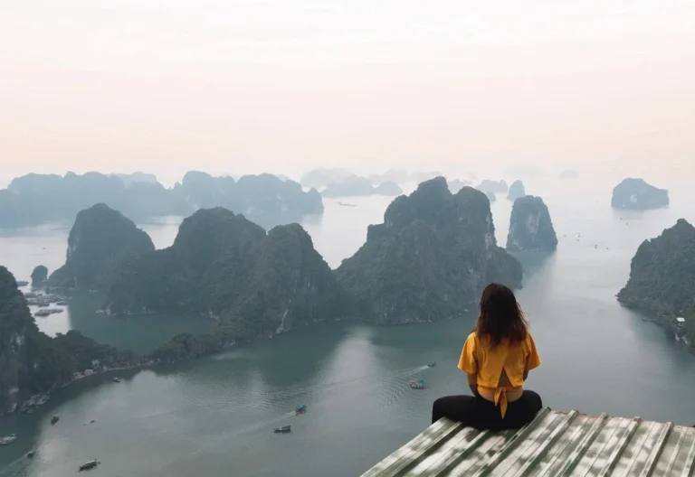 Cuáles son los mejores destinos en España para viajar sola por primera vez