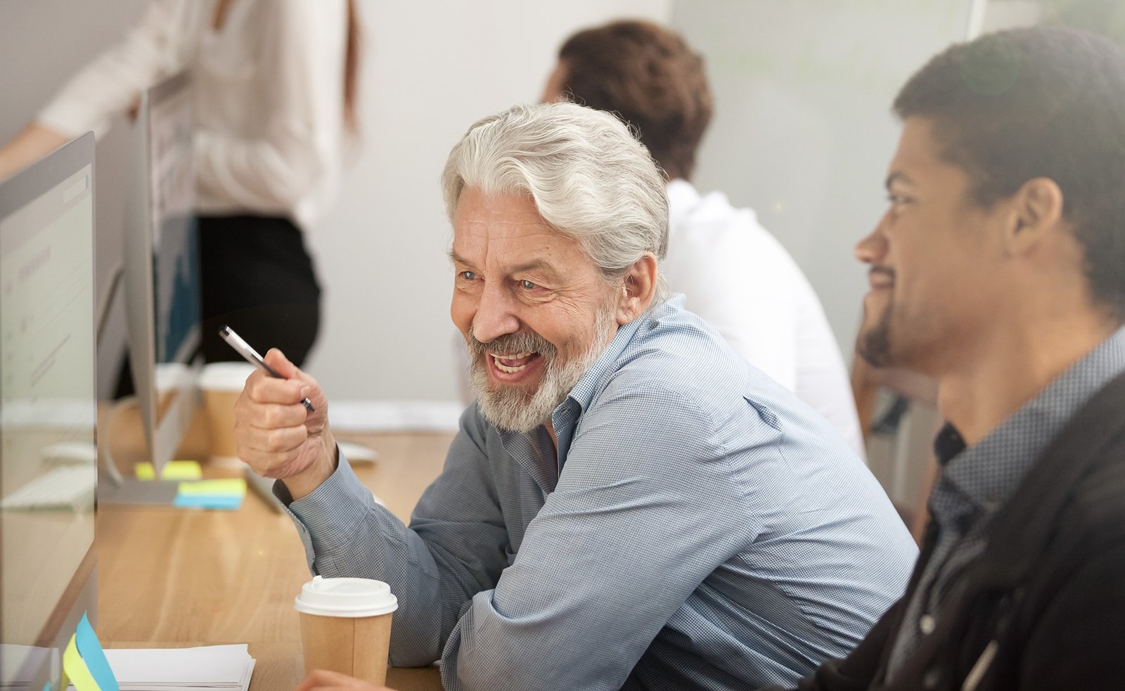 es posible cobrar la pension y trabajar al mismo tiempo en espana