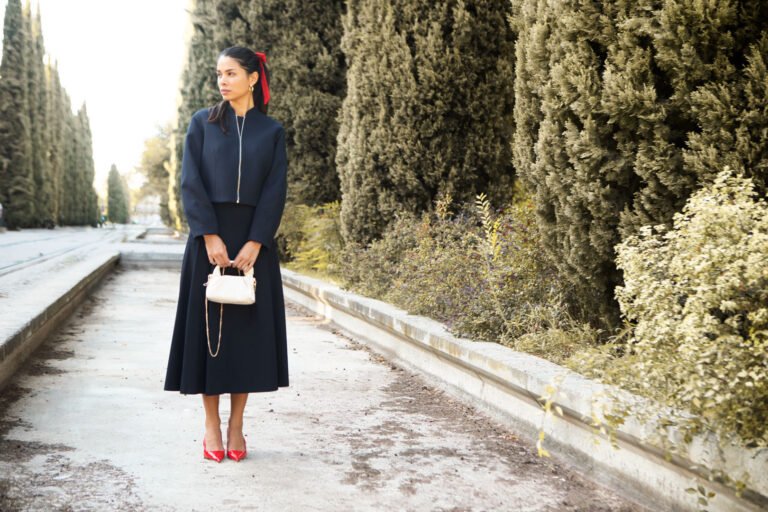 Qué opinan los clientes sobre el conjunto de falda y jersey de punto en Mango